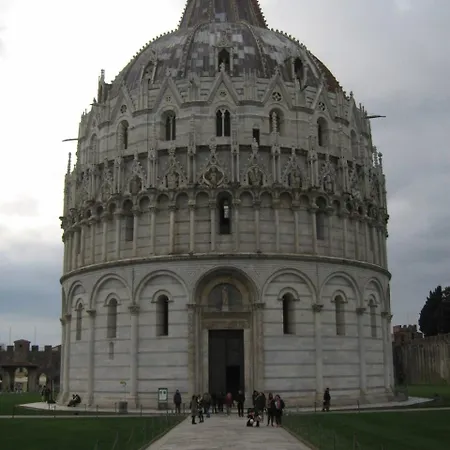 San Michele 3* بيزا